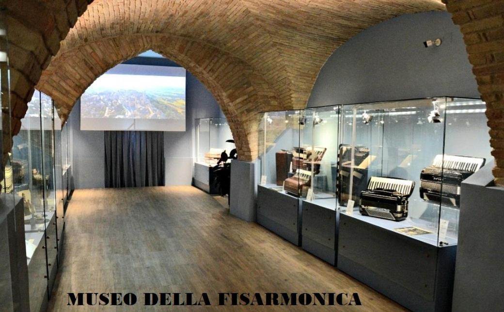1 La Fisarmonica Del Conero Castelfidardo Exterior foto